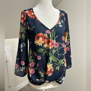 Floral V-Neck blouse